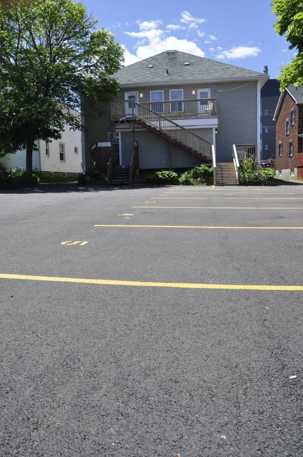 Moncton Suites - Apartments Across Georges Dumont Exterior photo